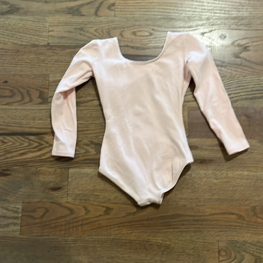 Capezio girls leotard size 4/6 GUC